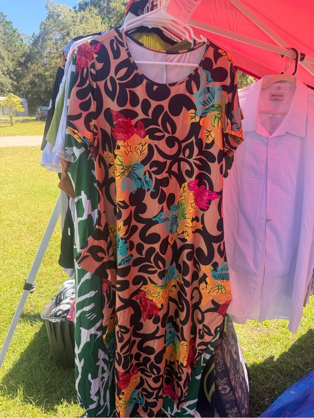 Short Sleeve Floral Midi Dress in Tan & Black